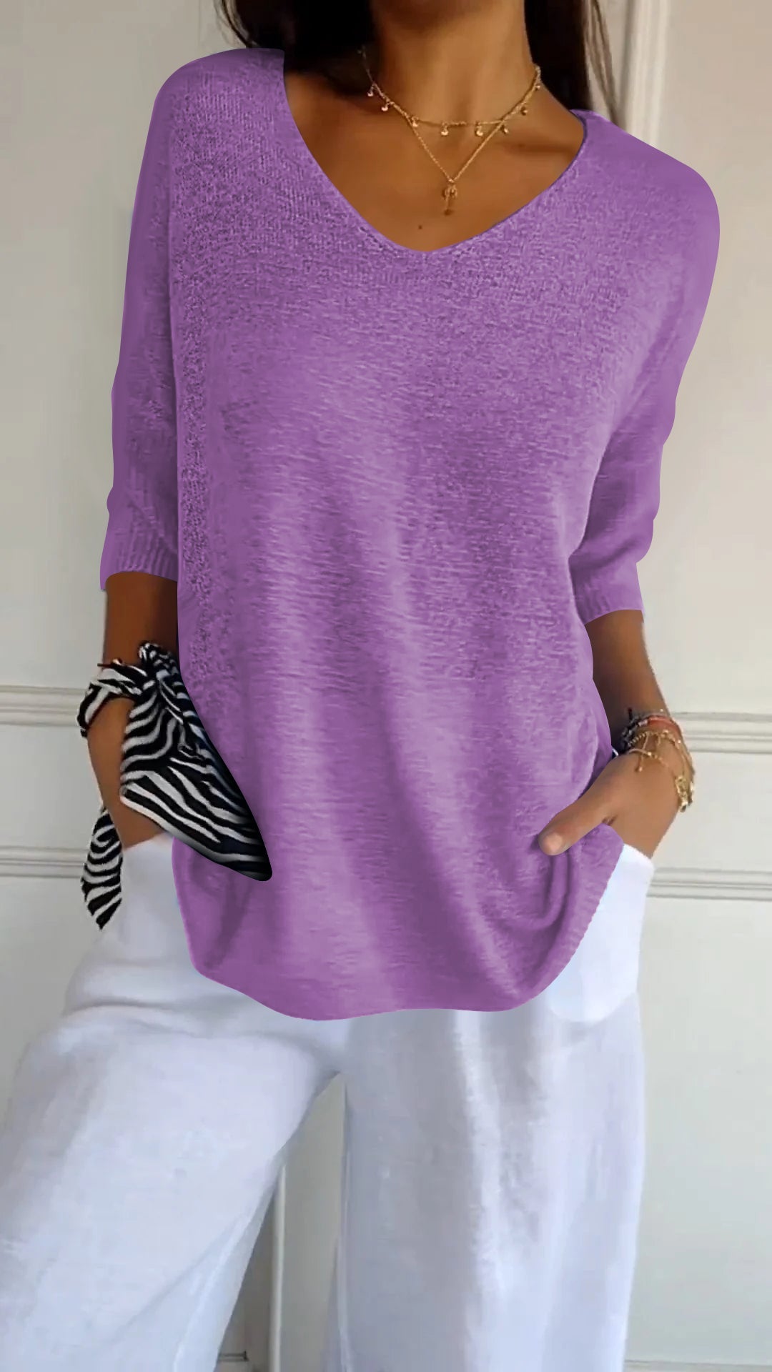 Top de punto con cuello en V AuraLuxe