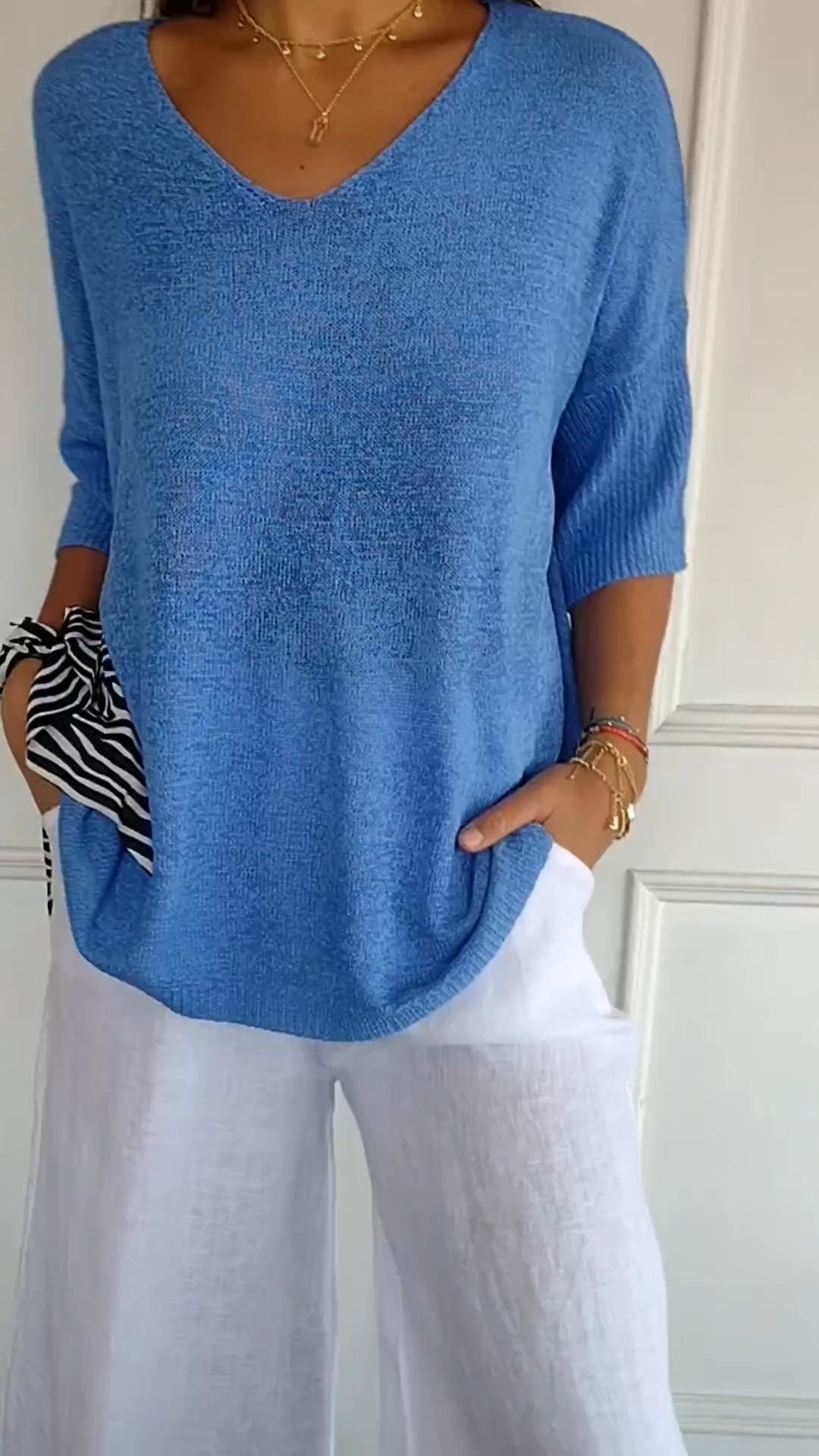 Top de punto con cuello en V AuraLuxe