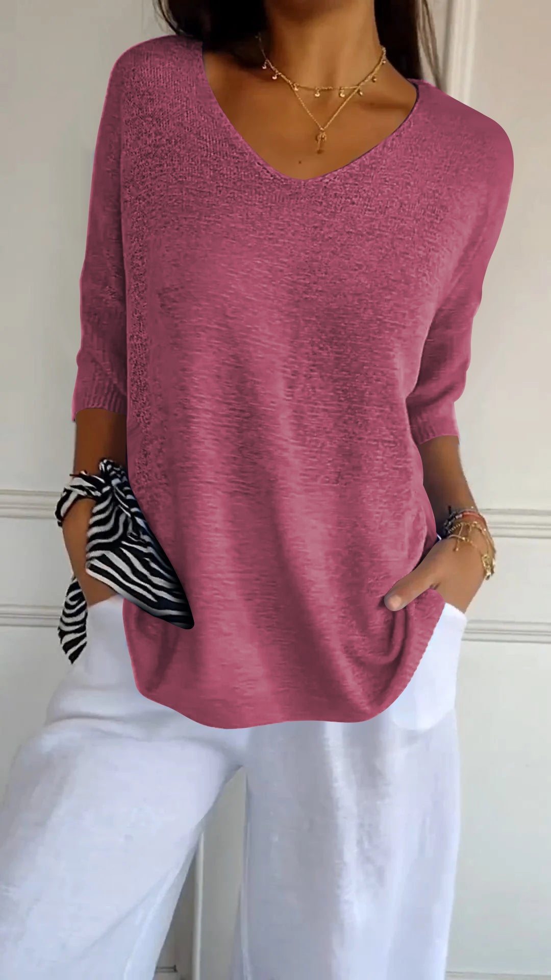 Top de punto con cuello en V AuraLuxe
