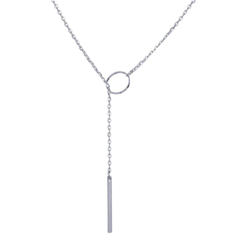 Varios collares delicados 