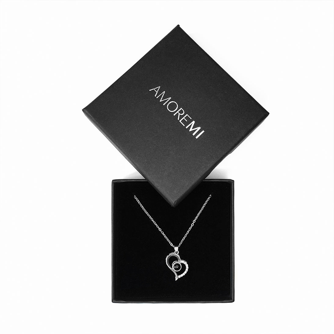 Collar con símbolo de amor 