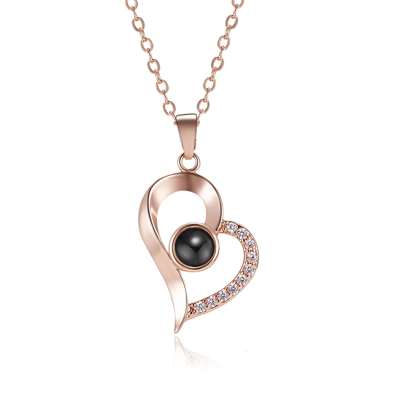 Collar con símbolo de amor 