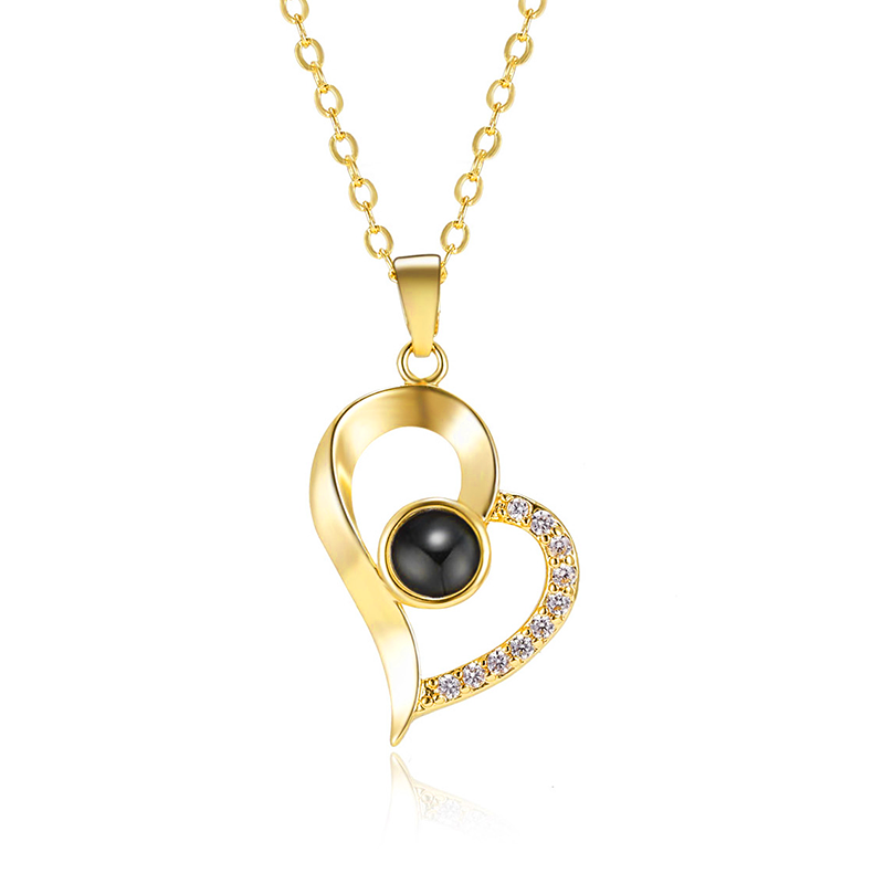 Collar con símbolo de amor 
